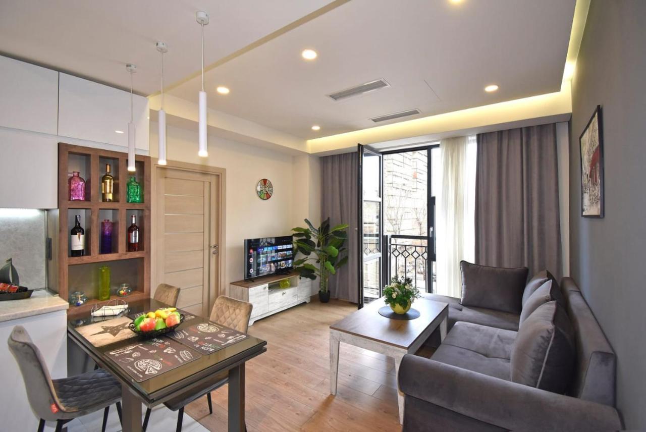 Home4You City Center Apartments エレバン エクステリア 写真