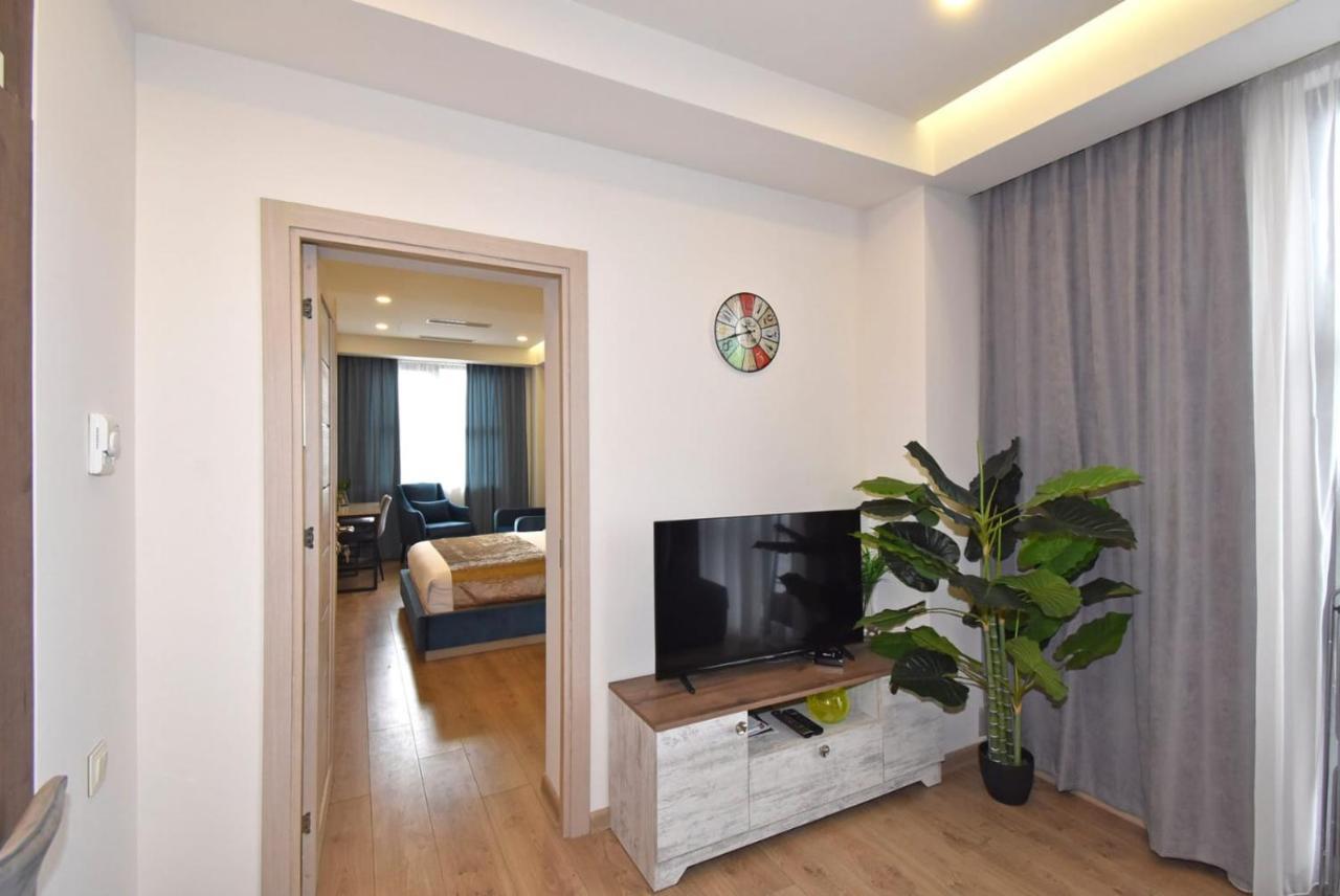 Home4You City Center Apartments エレバン エクステリア 写真