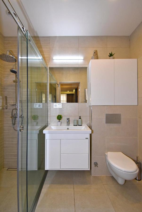 Home4You City Center Apartments エレバン エクステリア 写真