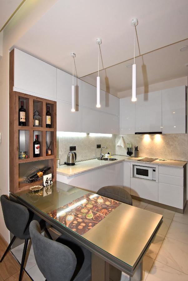 Home4You City Center Apartments エレバン エクステリア 写真
